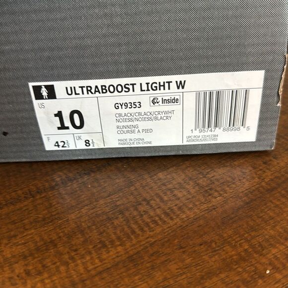Adidas UltraBoost Women’s 10 NIB - Picture 7 of 8